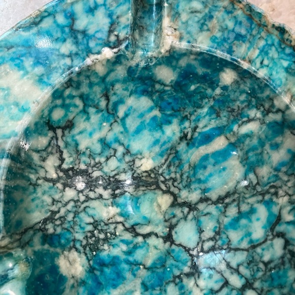 Natural turquoise Alabaster ashtray one of a kind piece - Picture 5 of 7